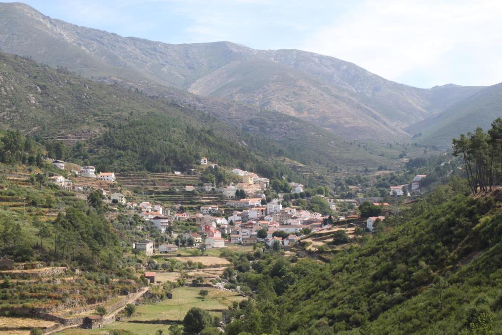 הוילה Alvoco da Serra Casa Da Ponte מראה חיצוני תמונה