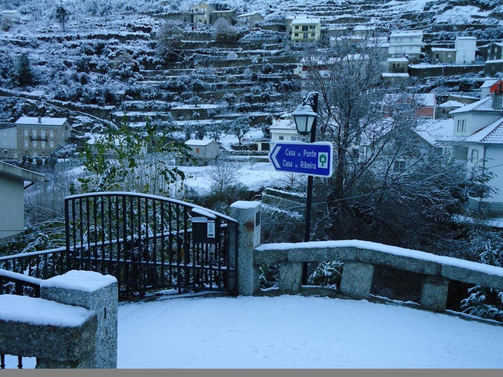 הוילה Alvoco da Serra Casa Da Ponte מראה חיצוני תמונה